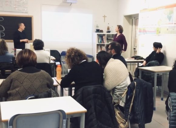 docenti a scuola per incontro pdp