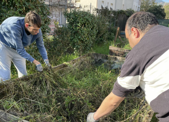 Un viaggio nel laboratorio di Orto Giardino all’Emporio Sociale